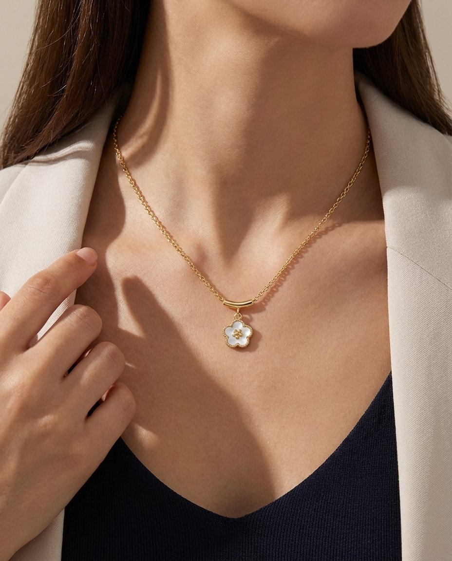 Minimalist Floral Diamond Pendant Necklace