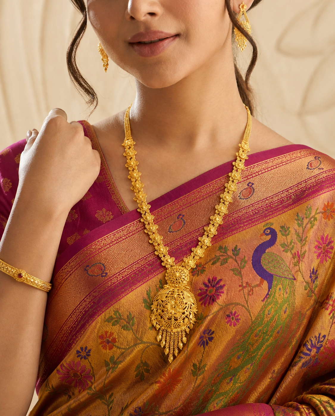 Traditional Gold Mangalsutra with Floral Pendant Design